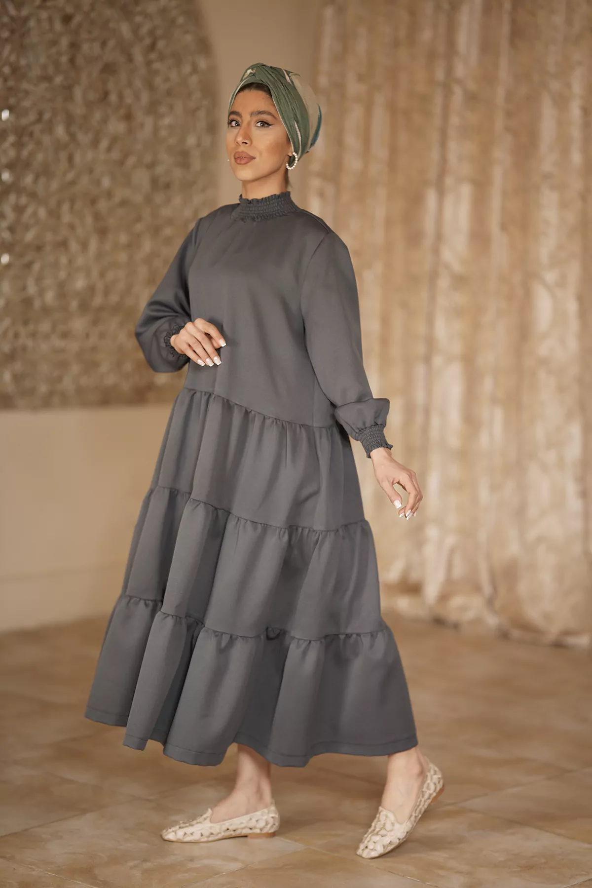 Gray kaftan with layer-layer pleated skirt with bishop sleeve