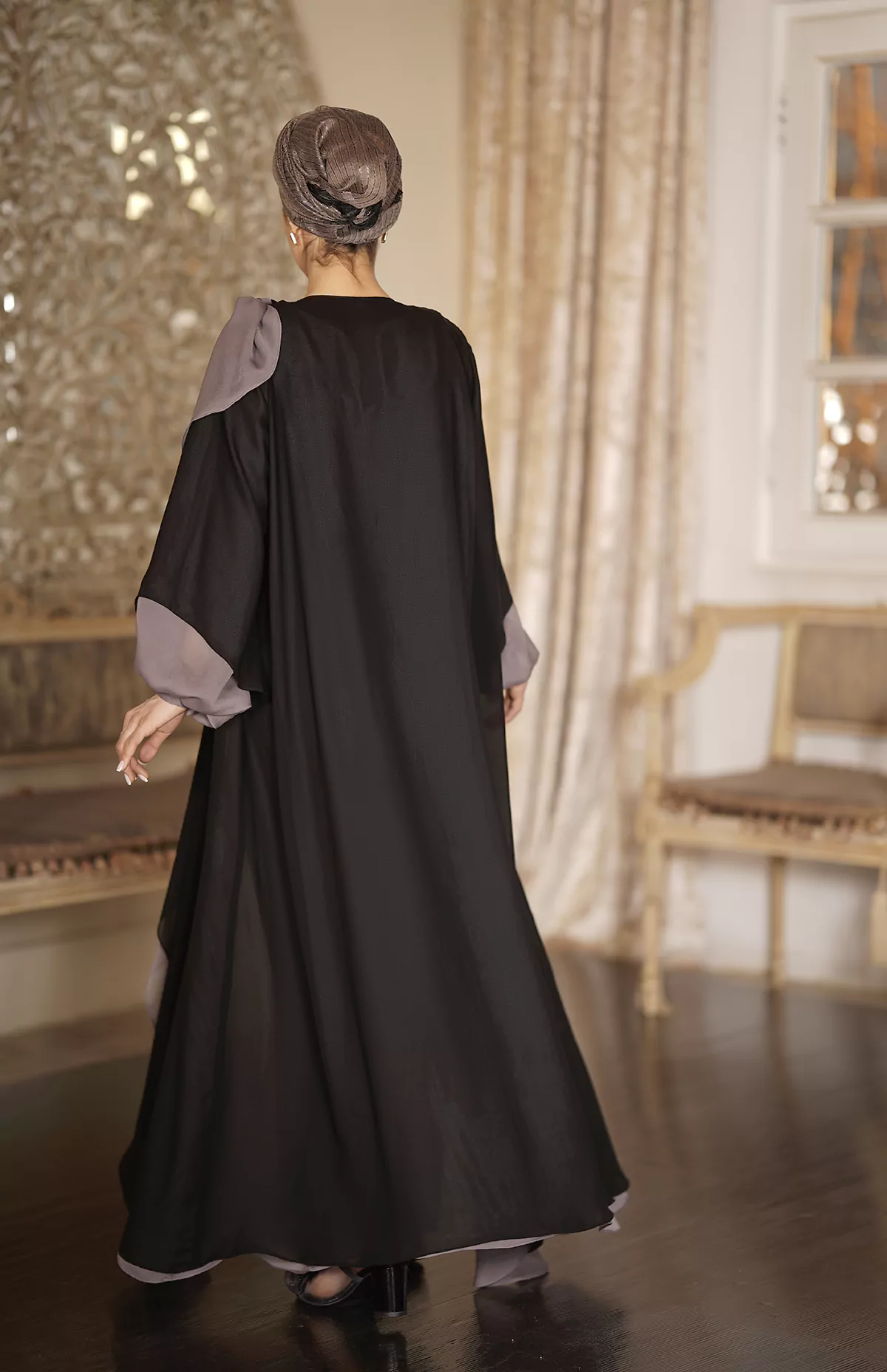 Pink & Black Abaya with Melange silk fabric - Image 4