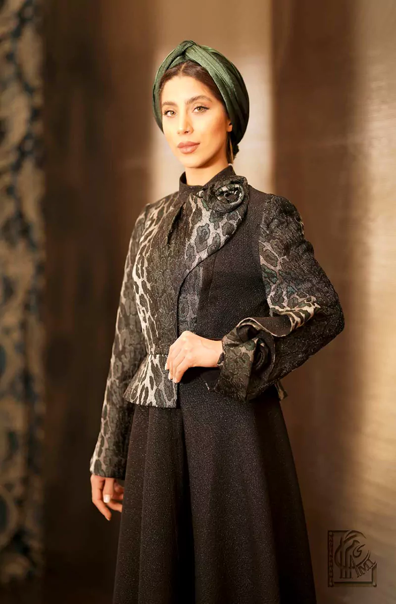 Black Abaya with Leopard Jacquard Top - Image 3