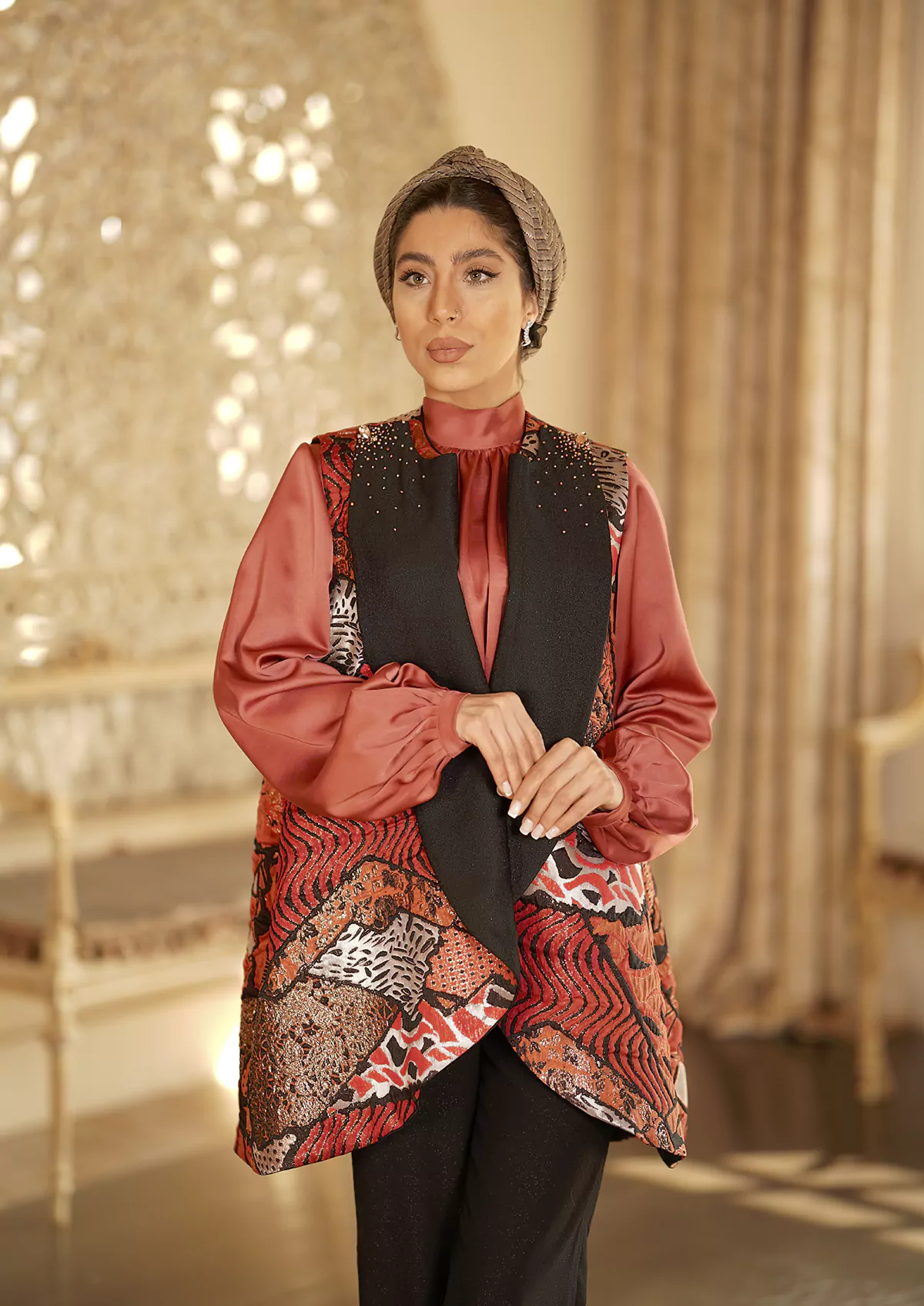 Chemise set and red jacquard vest
