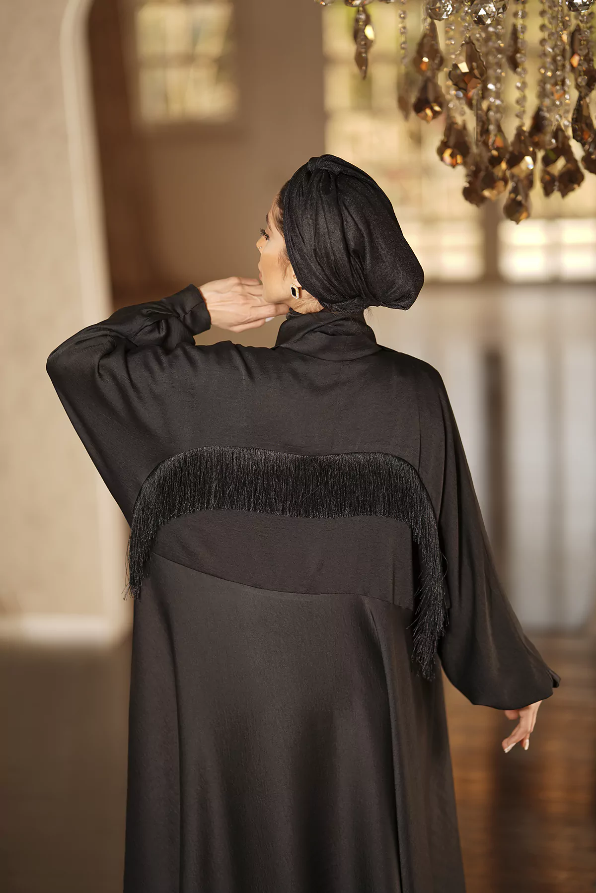 Black silk kaftan with bishop sleeves - Image 2