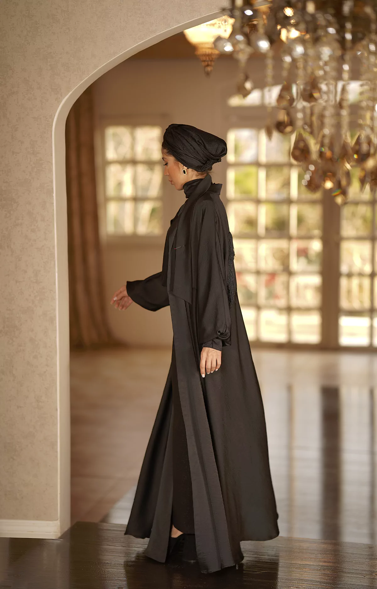 Black silk kaftan with bishop sleeves - Image 4
