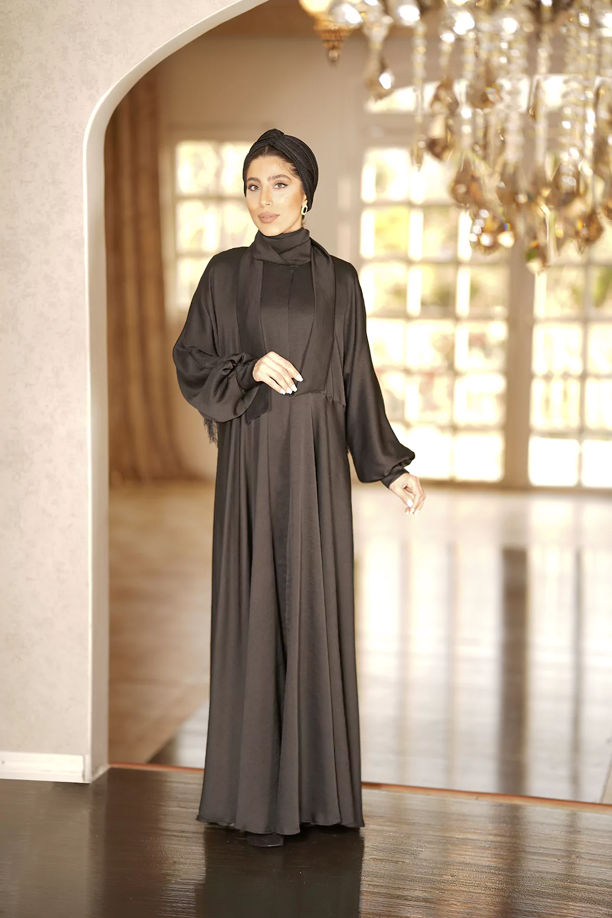 Black silk kaftan with bishop sleeves - Image 6