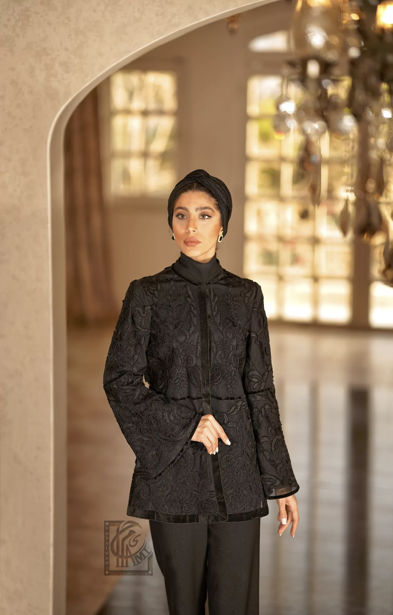 Black guipure coat - Image 5